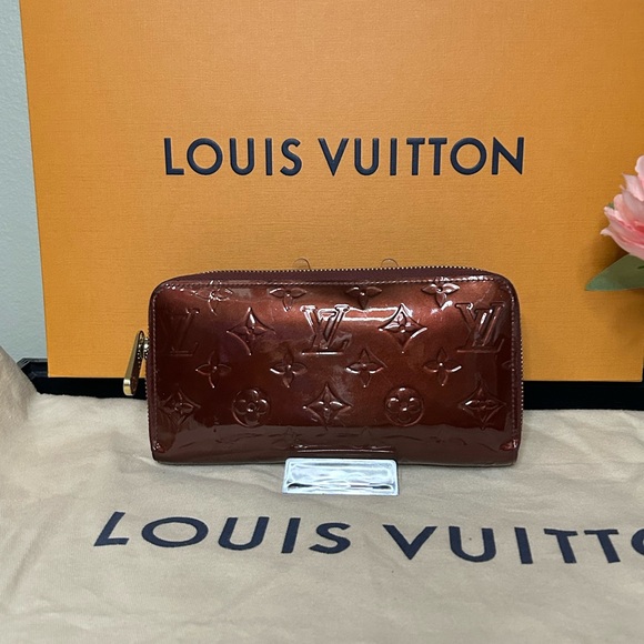 Louis Vuitton Zippy Wallet – Monogram Vernis (Amarante)
